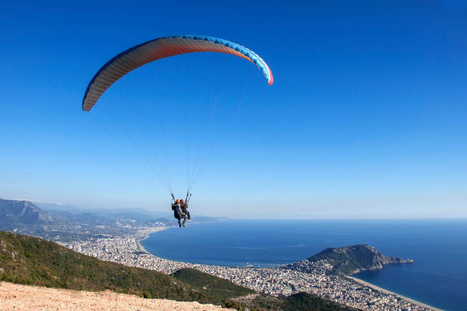 What To Expect On A Tandem Paragliding Flight